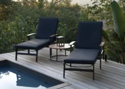 Bain de soleil anthracite et accoudoirs en teck, Aluminium - CREADOR Berlin