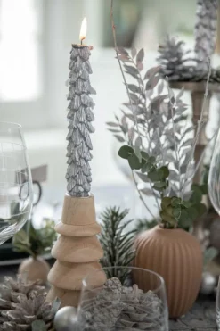 Bougie en cire en forme de sapin (boîte de 2) - 5,70 x 3,8 x h 26,40 cm