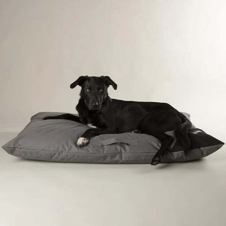 Couchage pour chien coloris gris coussin imperméable Scruffs Expédition - Taille XXL 140 x 100 cm