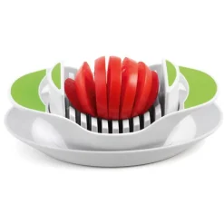 Coupe-tomate en plastique et inox vert et blanc