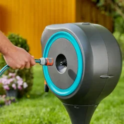 Dévidoir automatique de tuyau sur pic Gardena - 20 m