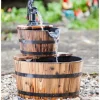 Fontaine de jardin avec 2 tonneaux en bois