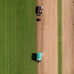 Gazon naturel résistant à la sécheresse en rouleaux Les Gazons de la Hardt - prix au m² pour une surface achetée totale de 151 à 300 m²