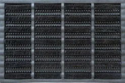 Grattoir à picots coco et caoutchouc noir Sweetsol - 60 x 40 cm