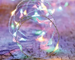 Guirlande lumineuse à 80 micro LED multicolore animée sur câble argent - 4 m