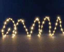 Guirlande lumineuse à 300 micro-LED blanc chaud intense sur câble argent - 4,8 m