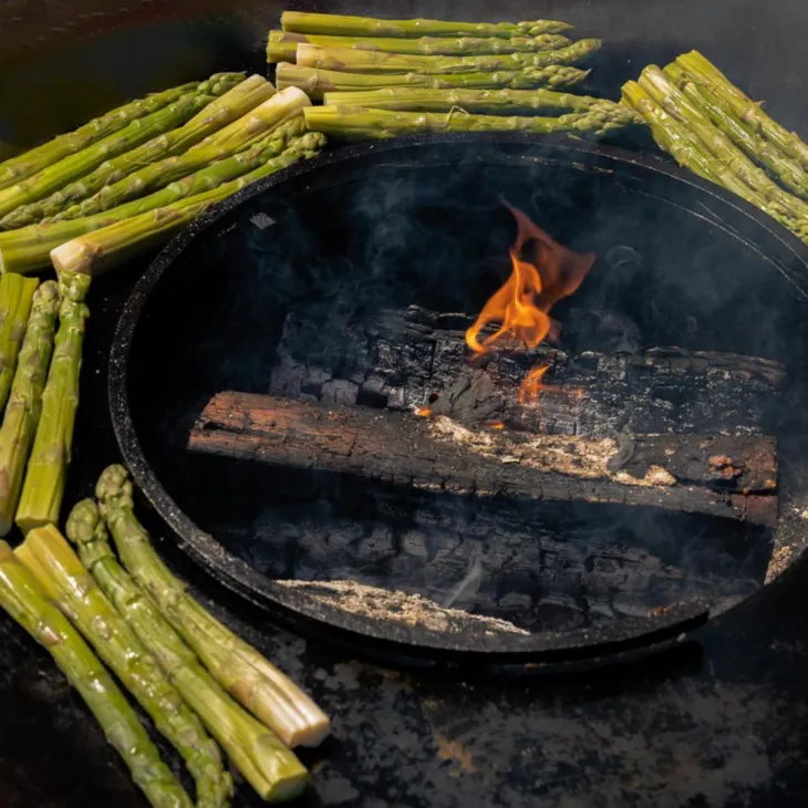 Le Rebord OYAT argent en acier - Ø 47 cm