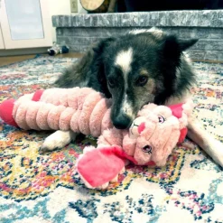 Peluche pour chien bunny Kong coloris rose - 34 x 9 x 49,5 cm