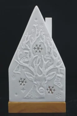 Photophore forme maison en céramique blanche décor cerf taille M - Ø 7,7 x H 14,5 cm