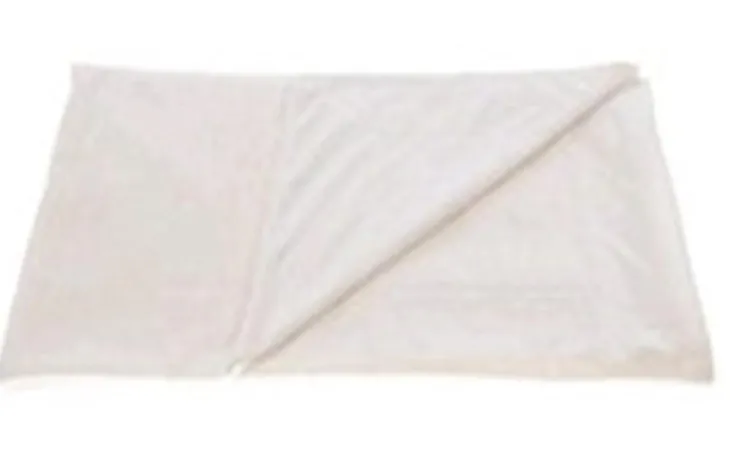 Plaid en polyester coloris ivoire Lou - 170 x 130 cm