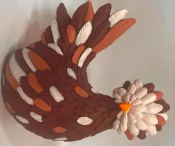 Poule multicolore en résine Isabelle