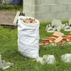 Sacs à gros déchets / gravats en polyéthylène tissé x 10 - 140L