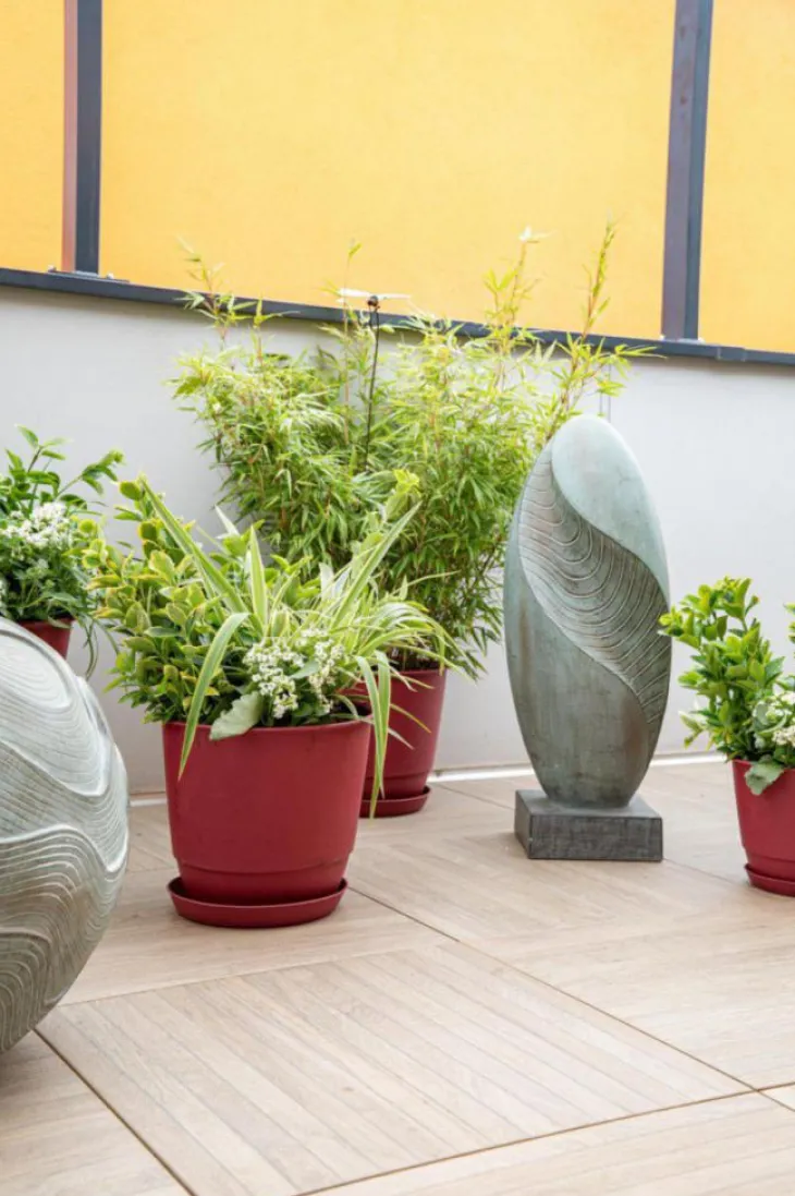 Soucoupe rouge cerise pour pot Poetic Joy 60 - Ø 45,6 cm