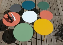 Table basse d'appoint bleue, en acier époxy, PROLOISIRS Massai - Ø45cm